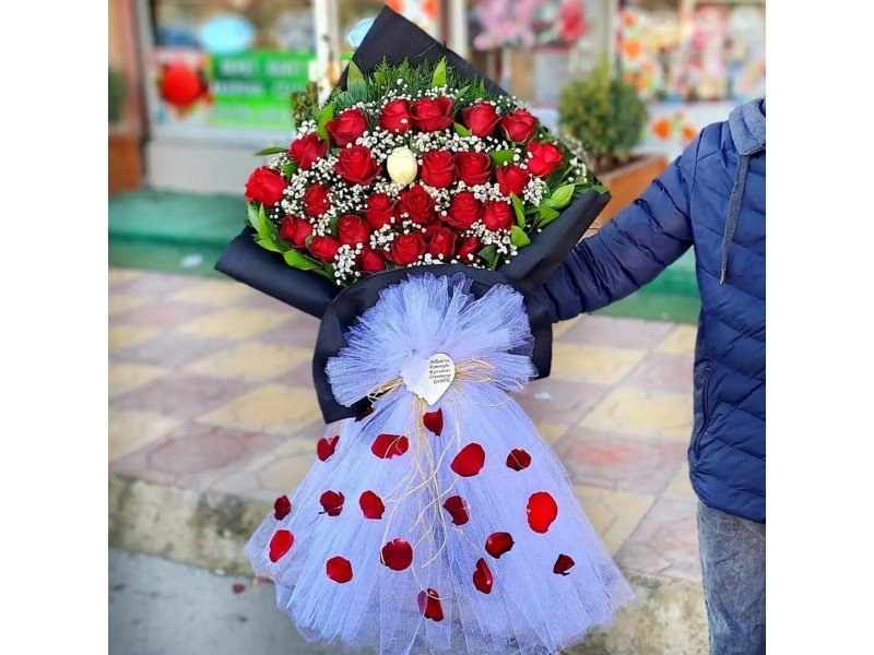 21 Güllü İsteme Çiçeği ''Gerçek Aşkın Anlamı.''